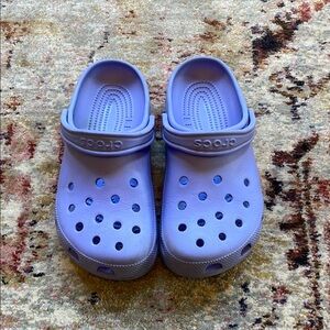W 8- M 6 light purple Crocs